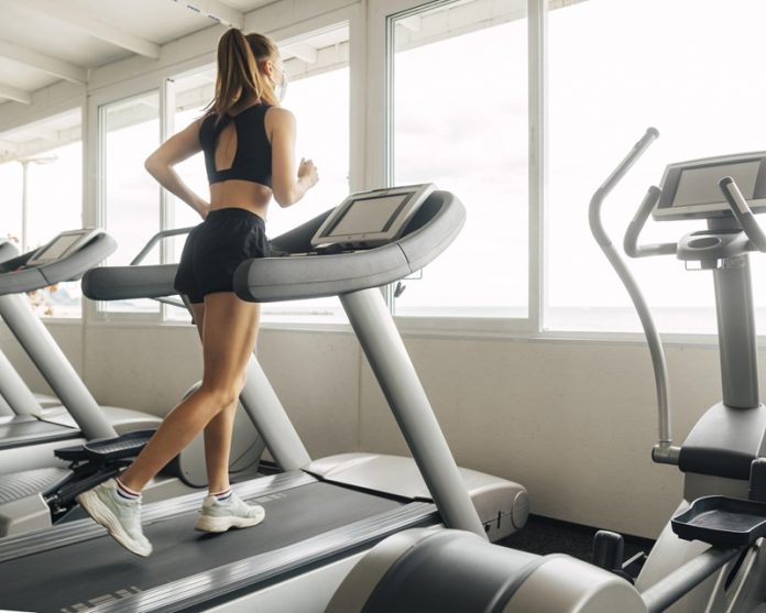 Máy chạy bộ cho người có vấn đề xương khớp